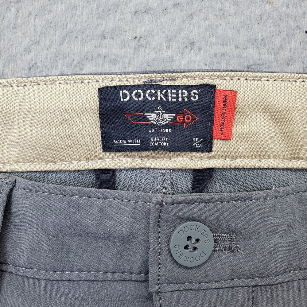 DOCKERS Pants Mens 34x32 Gray Straight‎ Fit Performance Security Pockets Hiking - Picture 7 of 11